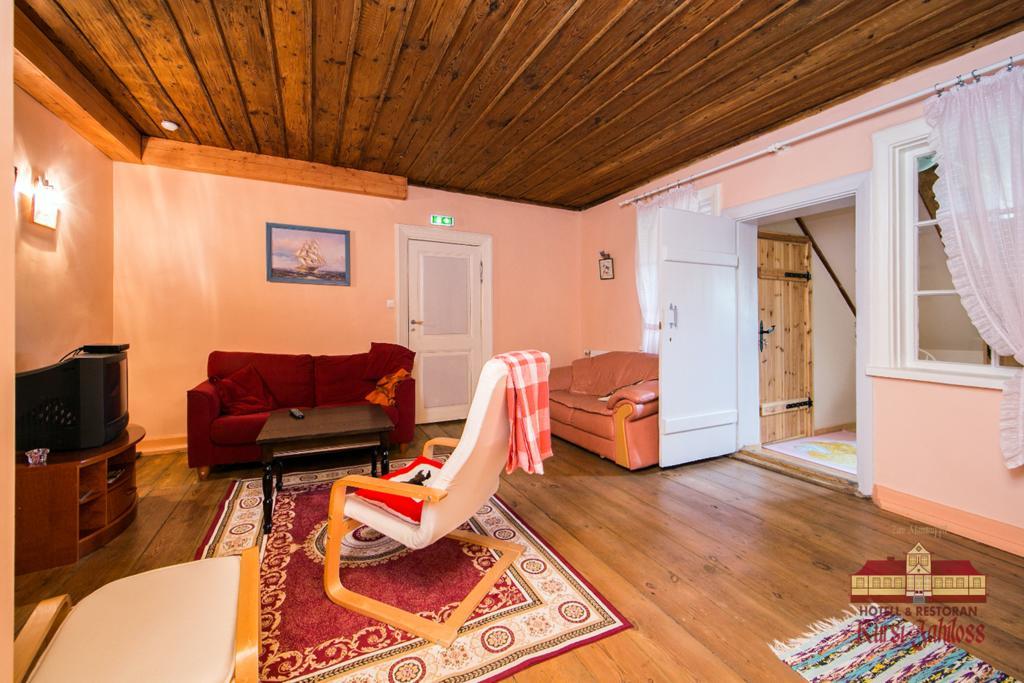Готель Kursi Hunting Manor Puurmani Номер фото