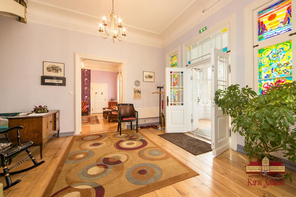 Готель Kursi Hunting Manor Puurmani Екстер'єр фото